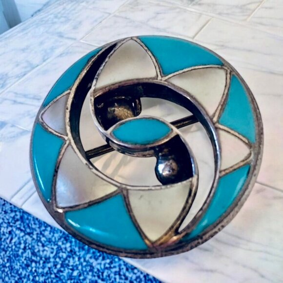 Vintage Brooch OR Pendant inlaid Turquoise MOP Southwesern Round Circle - Picture 6 of 7